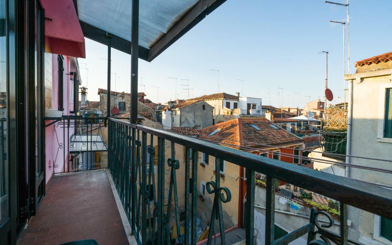 Venetian Roof View Daire Dış mekan fotoğraf